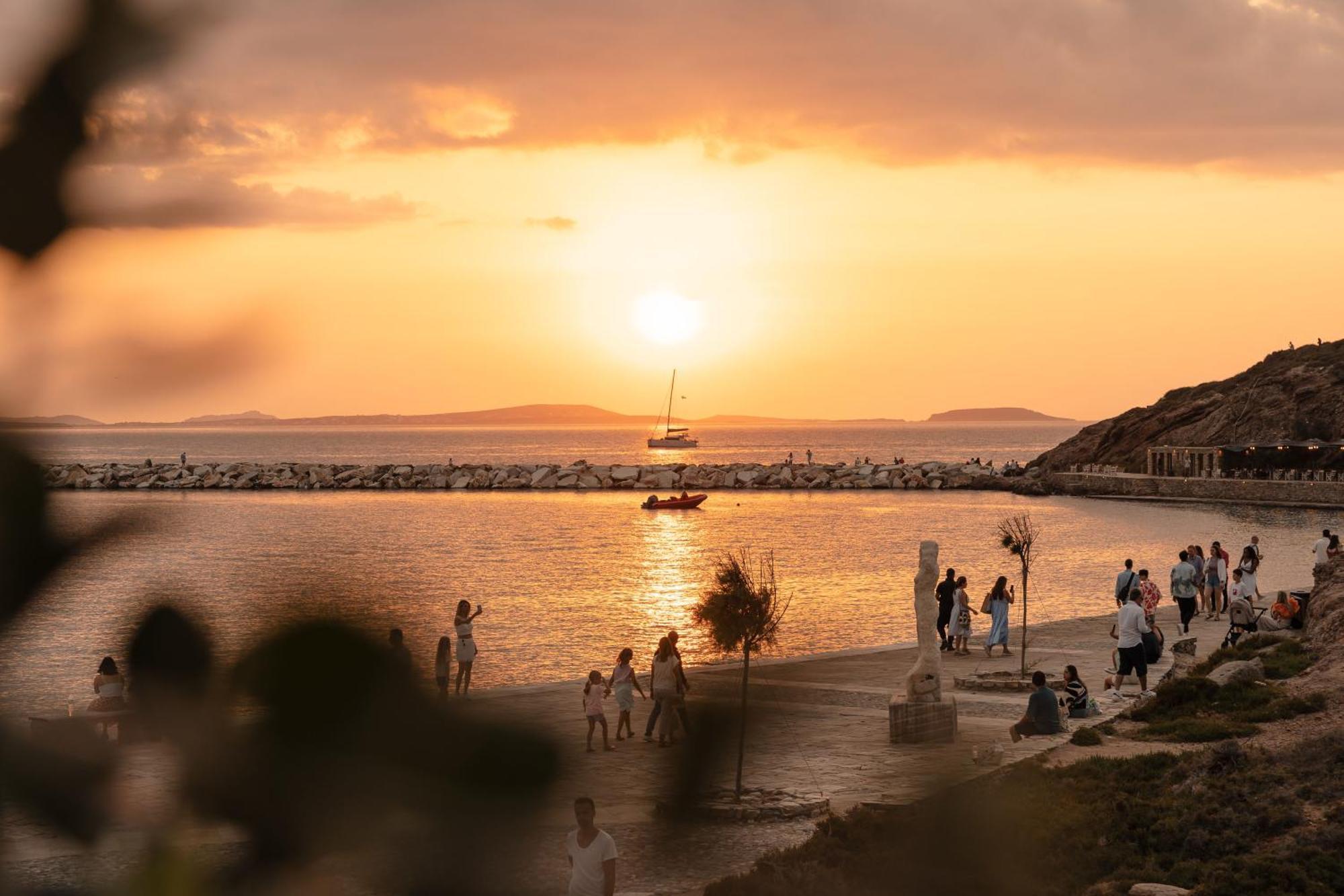 ホテル Naxos Rhyton Naxos City エクステリア 写真